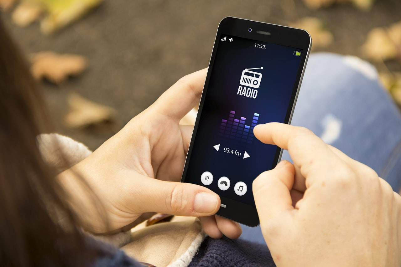 Relive Radio Magic with Simple Radio