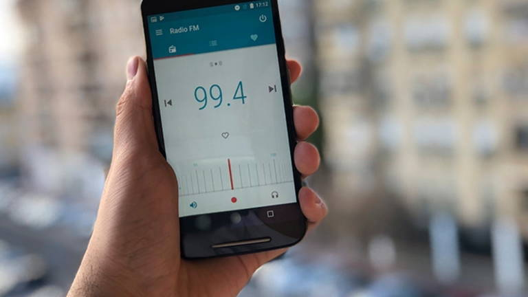 Unlock Radio Magic with Simple Radio