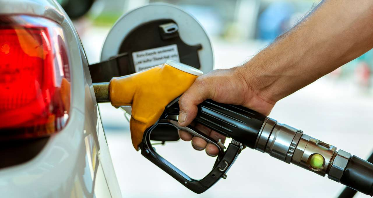 Maximize Savings at Brazilian Gas Stations