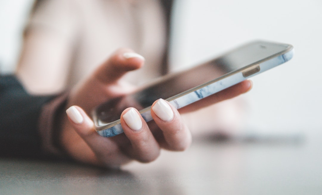 App to View WhatsApp Conversations Securely and Legally